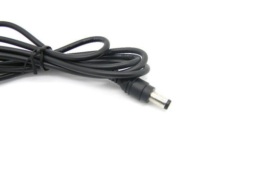 Destkop Switching Power Adapter 12V 2A Untuk LCD TV, FCC Bagian 15 Kelas B