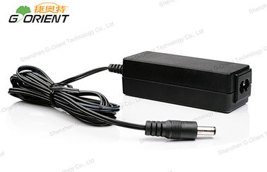 Efisiensi Energi 36V / 1.1A Universal Laptop Power Adapter 40W untuk Indoor