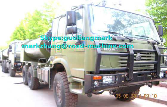 SINOTRUK HOWO Green Militer 6000 Tanker Air Truk 25000L Dengan EURO Standar LHD ATAU RHD