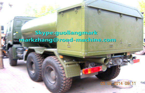 SINOTRUK HOWO Green Militer 6000 Tanker Air Truk 25000L Dengan EURO Standar LHD ATAU RHD