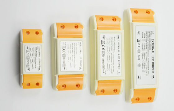 Long Life 30watt 1.2A Constant Current LED Driver 0,95 Tinggi PF EN55015, ada Flicker